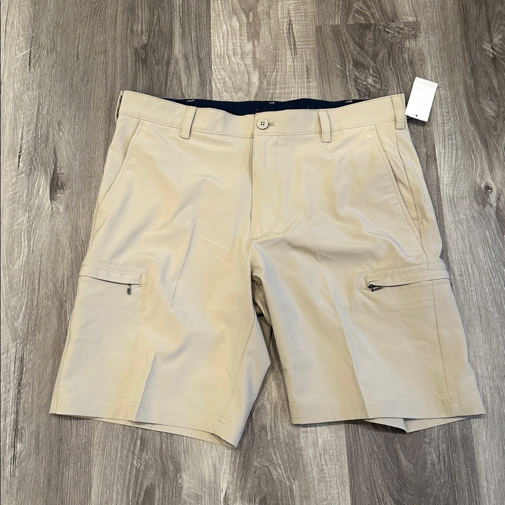 IZOD Golf Shorts Men’s 36 9.5 inseam Beige Khaki Swing Flex Cargo Stretch NEW